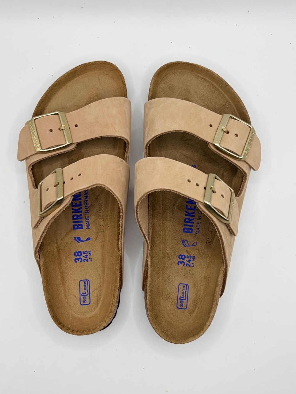 Birkenstock Arizona sandals \light tan shade gold buckle - 38 / 7 Women No Box